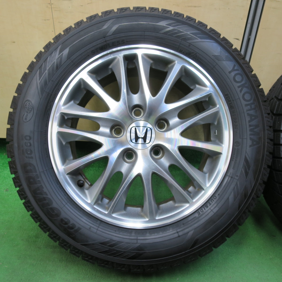 [送料無料] 超バリ溝！22年！キレイ！ほぼ10分★ホンダ オデッセイ 純正 215/60R16 スタッドレス ヨコハマ アイスガード iG60 16インチ PCD114.3/5H★4102103イス