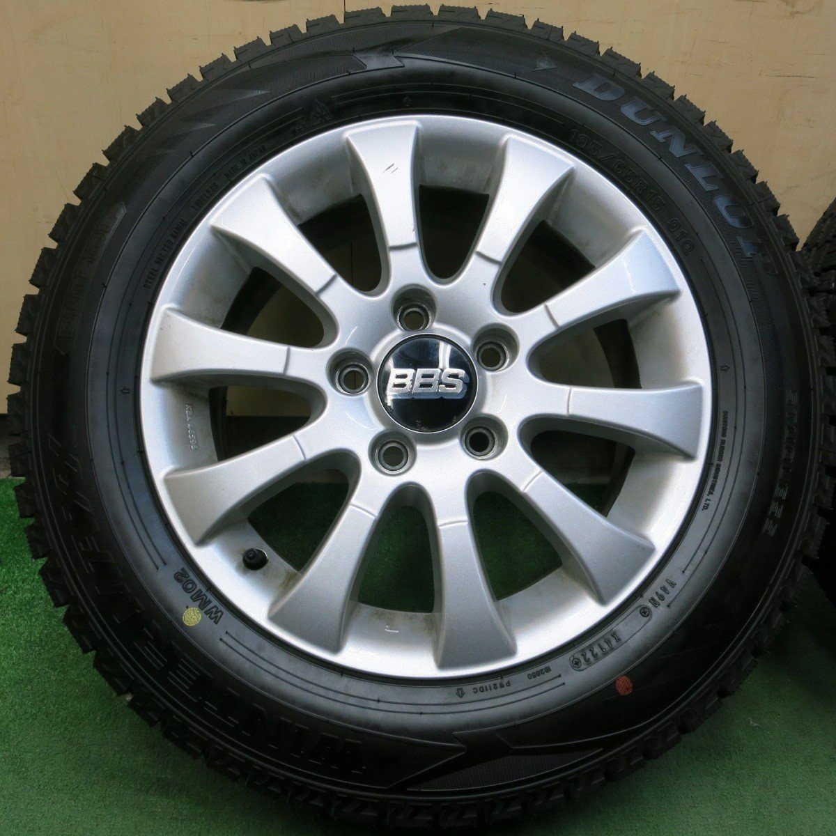 超バリ溝！22年★ワーゲン ゴルフ 純正 BBS RD391 195/65R15 スタッドレス ダンロップ ウインターマックス WM02★3102507イス