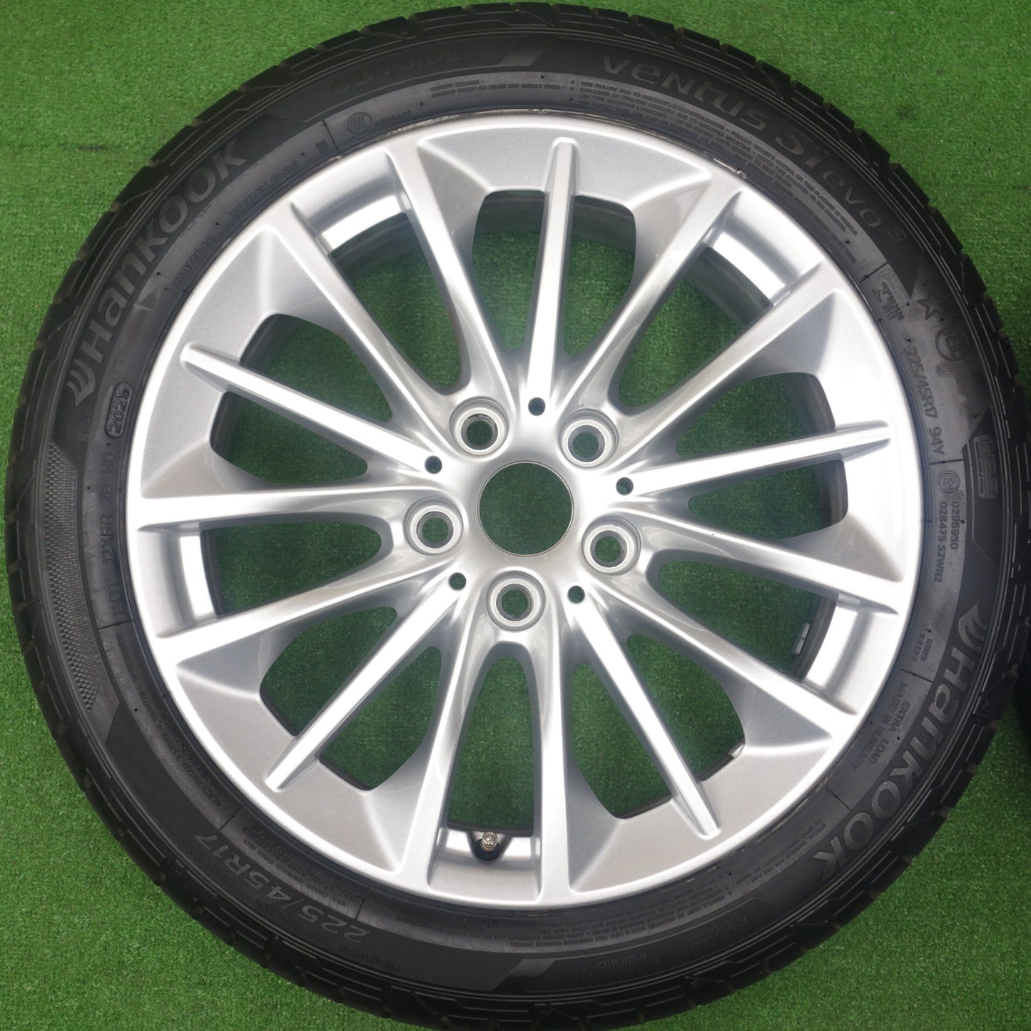 バリ溝！25年！9.5分★BMW 1シリーズ 2シリーズ F40 F44 純正 225/45R17 ハンコック ベンタス S1 evo3 RSC 17インチ PCD112/5H★6022802KTノ