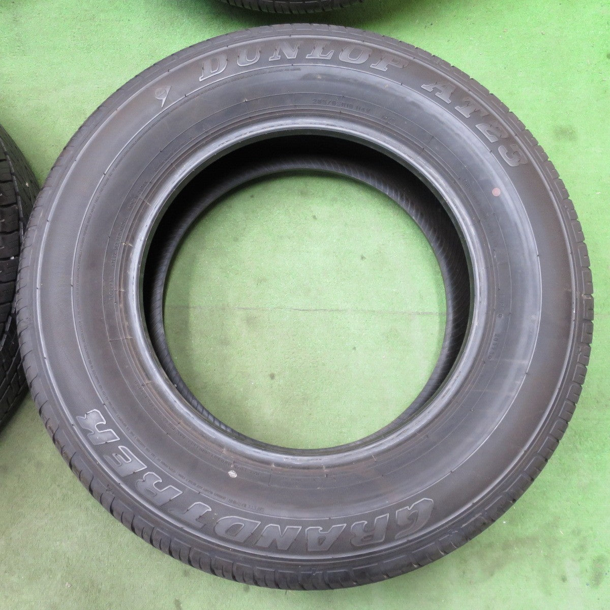 バリ溝！23年！9.5分★265/65R18 ダンロップ AT23 グラントレック タイヤ 18インチ ランクル 250 300 レクサス GX LX 等★6021801NGノタ