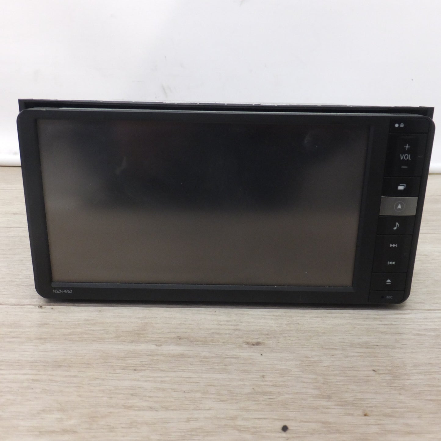 [送料無料] ★パナソニック製 ダイハツ 純正 カーナビ メモリーナビ NSZN-W62 08545-K9074[33]★