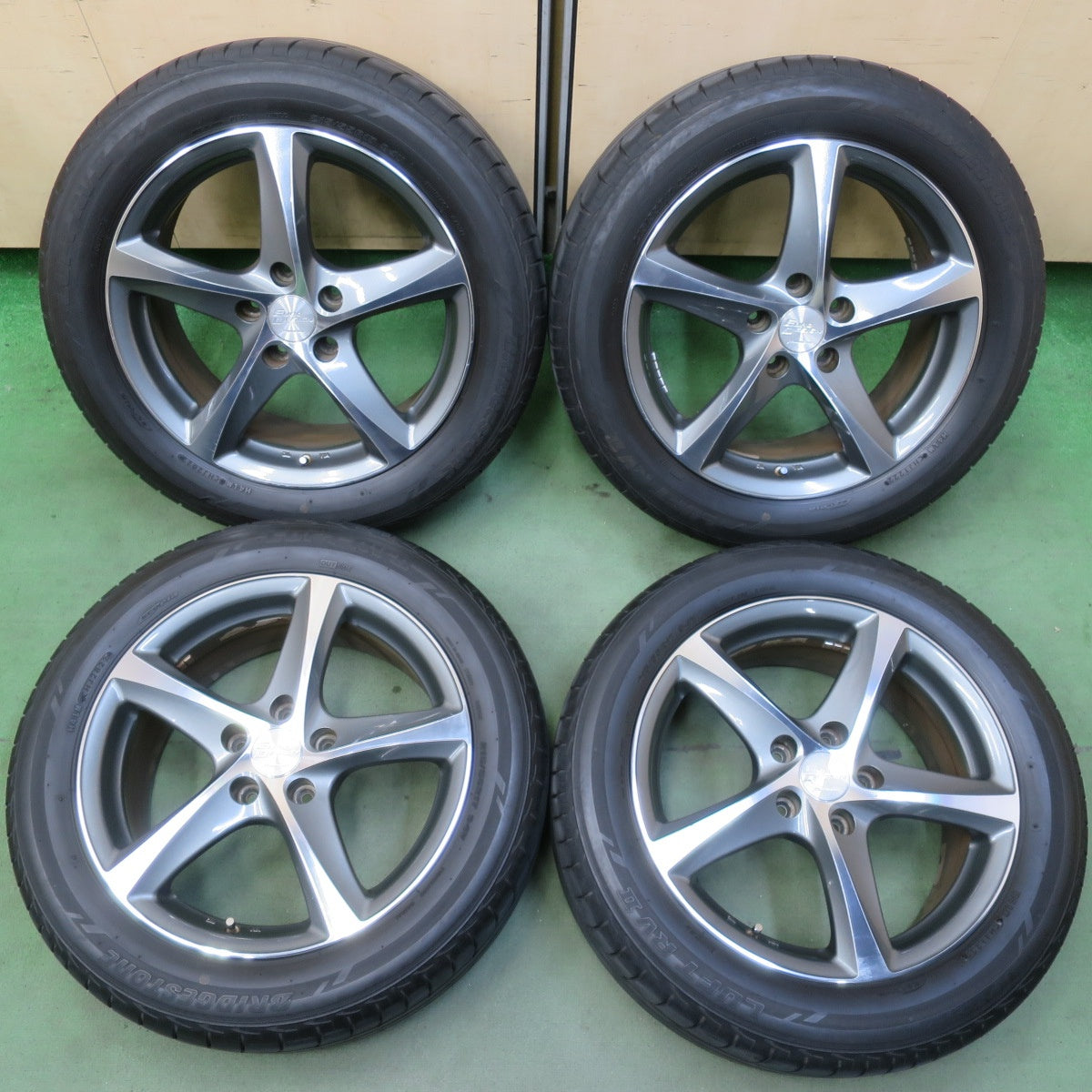 バリ溝！22年！9分◎215/55R17 ブリヂストン LUFT RVⅡ EURODESIGN TORNADO MANARAY SPORT ユーロデザイン トルネード 17インチ PCD114.3/5H◎6081101IMノ