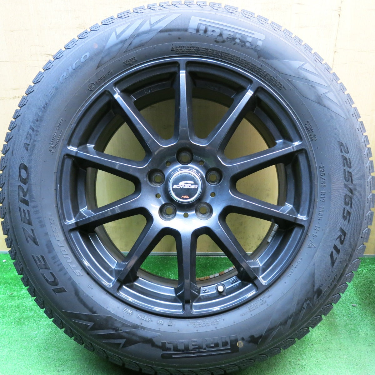 バリ溝！22年！8.5分◎スタッドレス 225/65R17 ピレリ アイスゼロ アシンメトリコ SCHNEIDER MiD シュナイダー 17インチ PCD114.3/5H◎6071809HAス