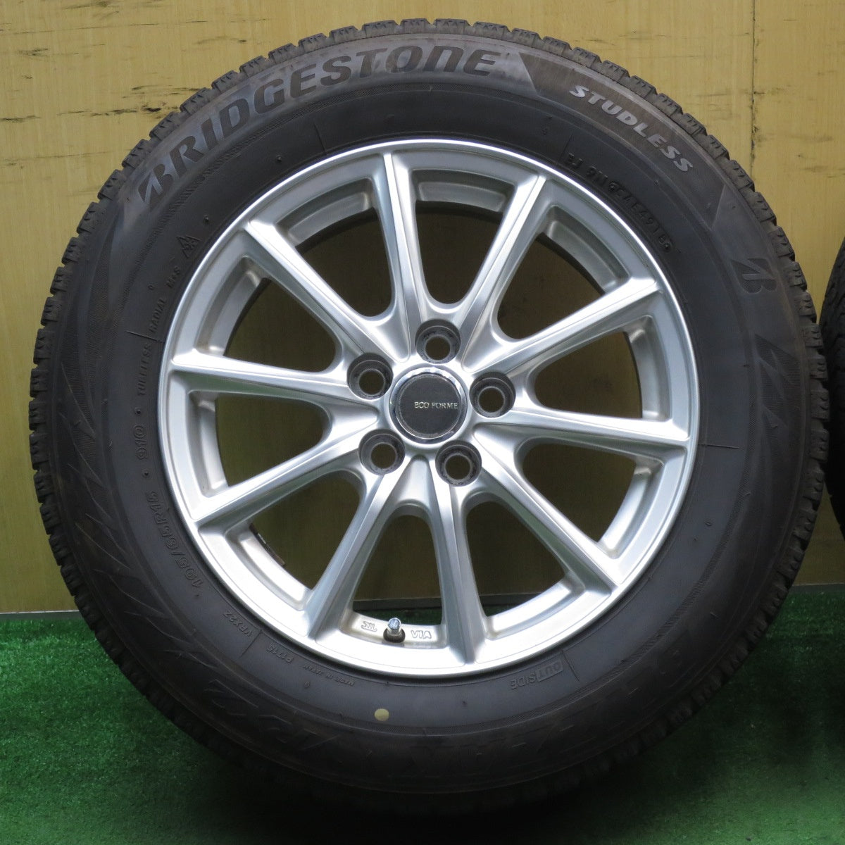 キレイ★プリウス 等 195/65R15 スタッドレス ブリヂストン ブリザック VRX2 ECO FORME エコフォルム 15インチ PCD100/5H★5062108NJス