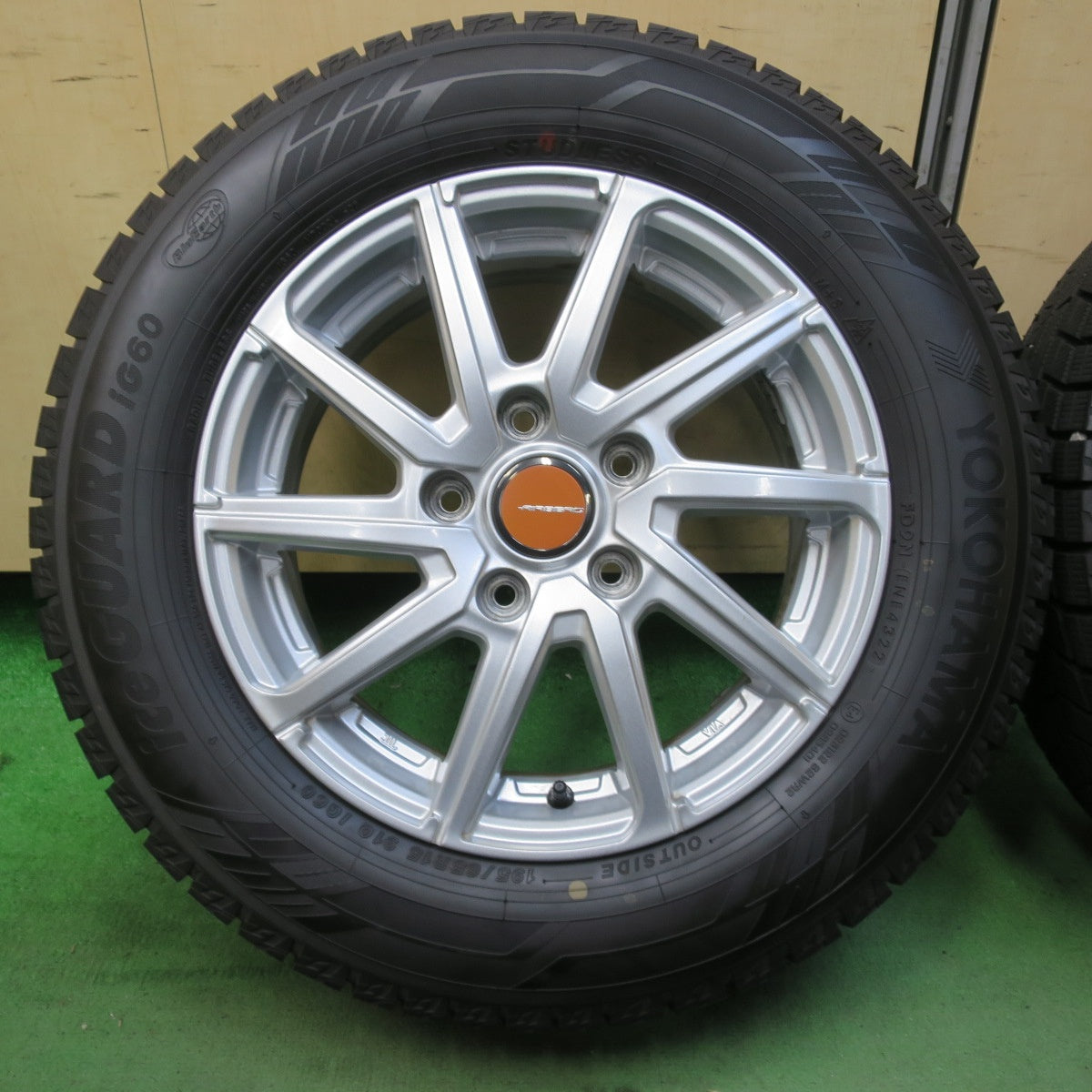 バリ溝！22年！キレイ！ほぼ10分★スタッドレス 195/65R15 ヨコハマ アイスガード iG60 AIRBERG LAUREN エアベルグ ローレン 15インチ PCD114.3/5H★5093011イス