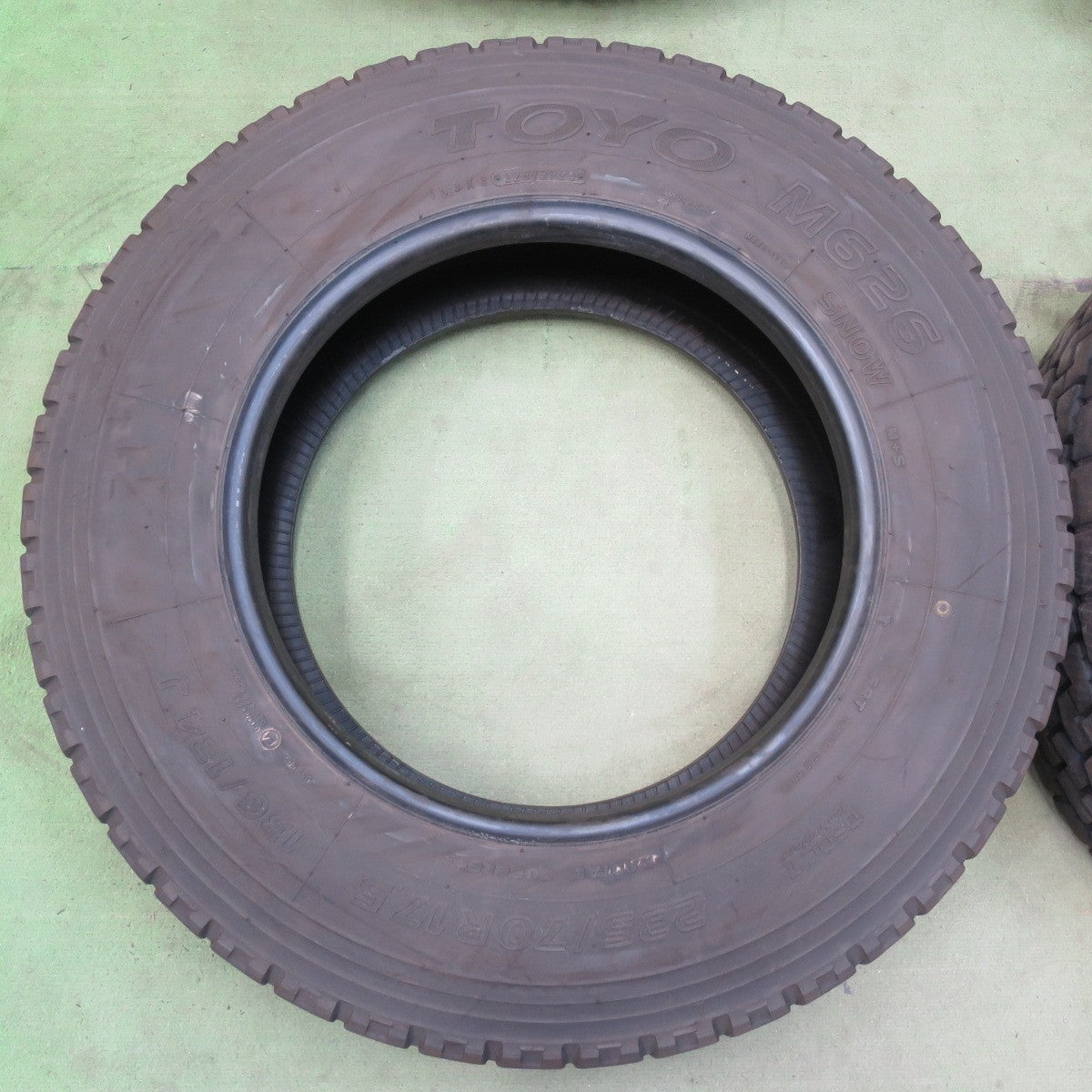 4本価格！24年★トラック 高荷重 トレーラー 等 タイヤ 235/70R17.5 136/134J トーヨー M626 オールシーズン ミックス 17.5インチ★6072910イスタ