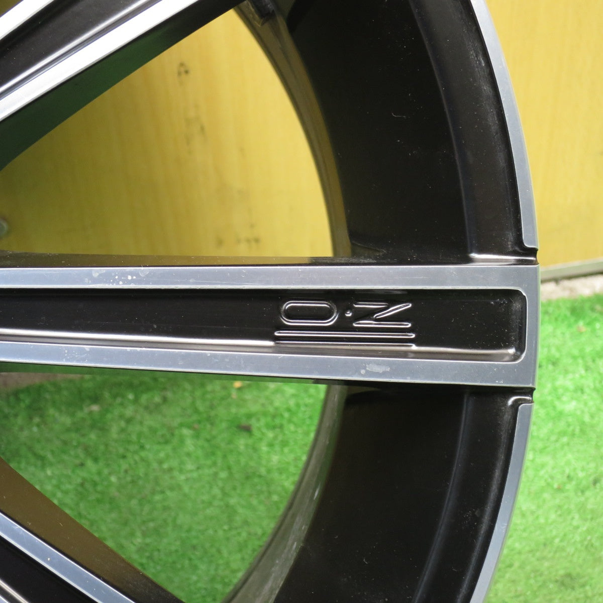*送料無料* 1本価格★BMW 等 O・Z LOUNGE10 ホイール 17インチ 7.5J×17 OZ ラウンジ10 PCD112/5H★4033003クホ