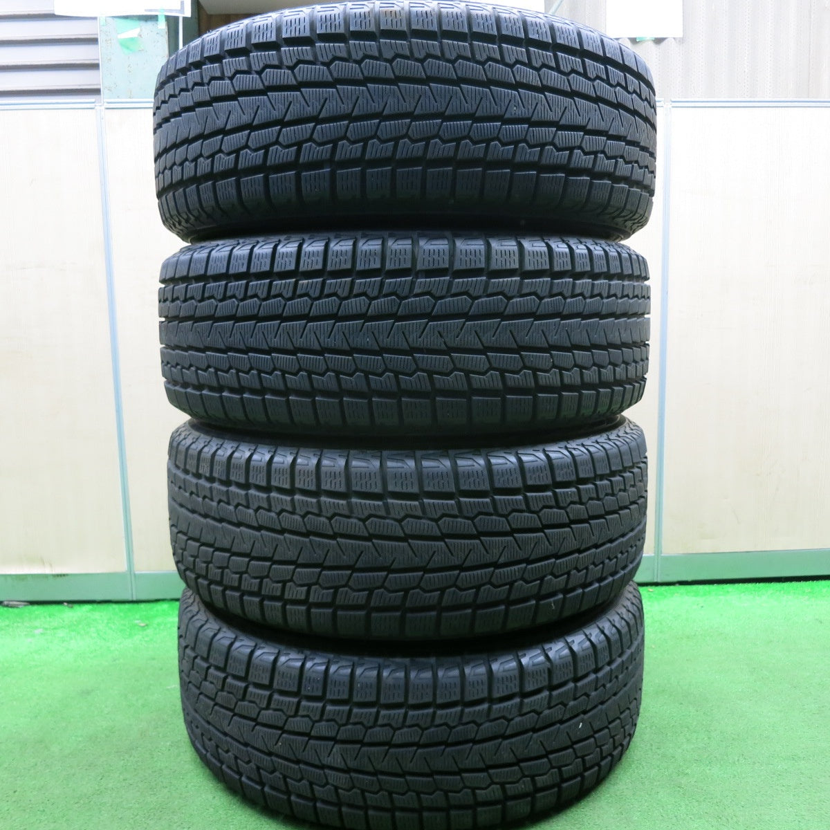 [送料無料] バリ溝！キレイ！9.5分★スタッドレス 235/60R18 ヨコハマ アイスガード G075 MiLLOUS ミルアス 18インチ PCD114.3/5H★5011205HAス