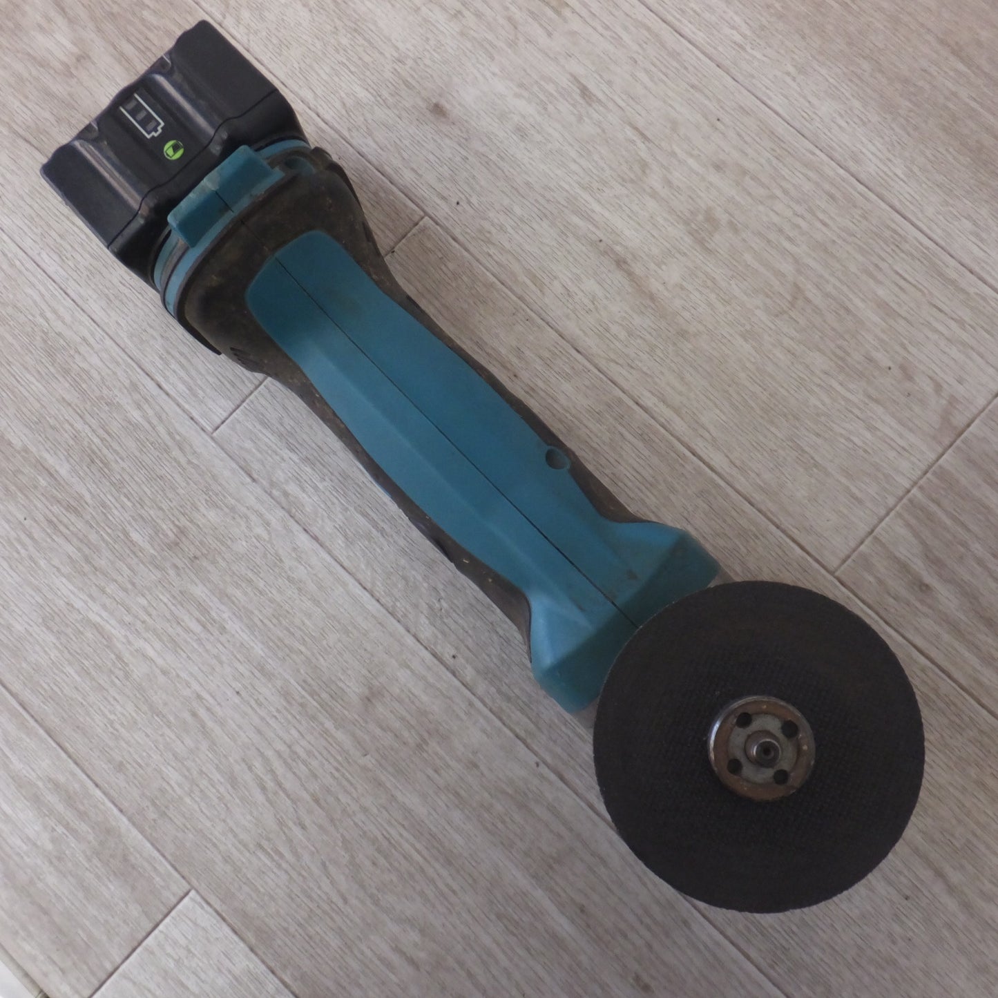 [送料無料] ジャンク★マキタ makita 100mm 充電式ディスクグラインダ GA402D　中国製 互換バッテリ BL18　セット★