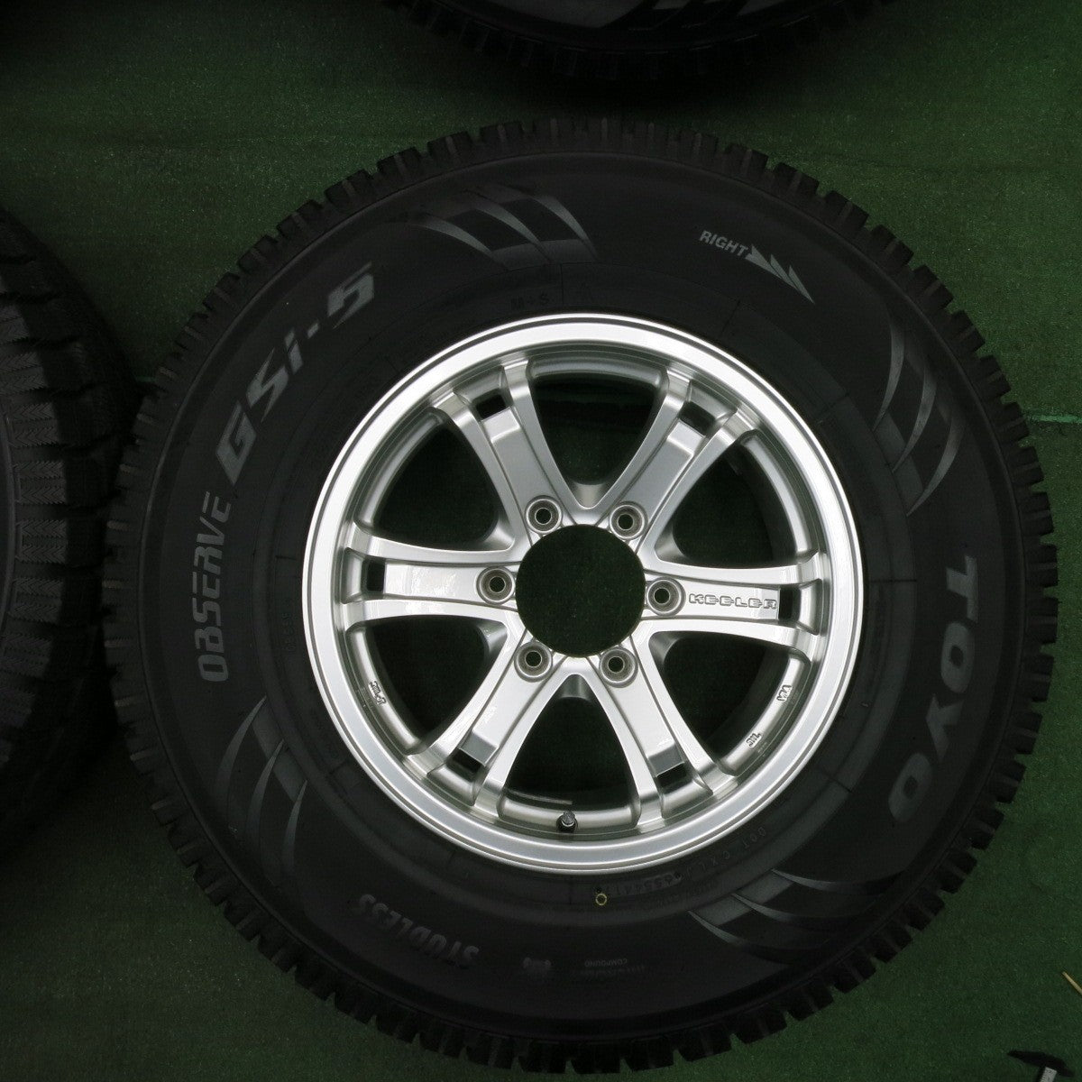 *送料無料* バリ溝！キレイ！9.5分★KEELER スタッドレス 265/70R16 トーヨー オブザーブ GSi-5 キーラー 16インチ PCD139.7/6H★4041011TNス