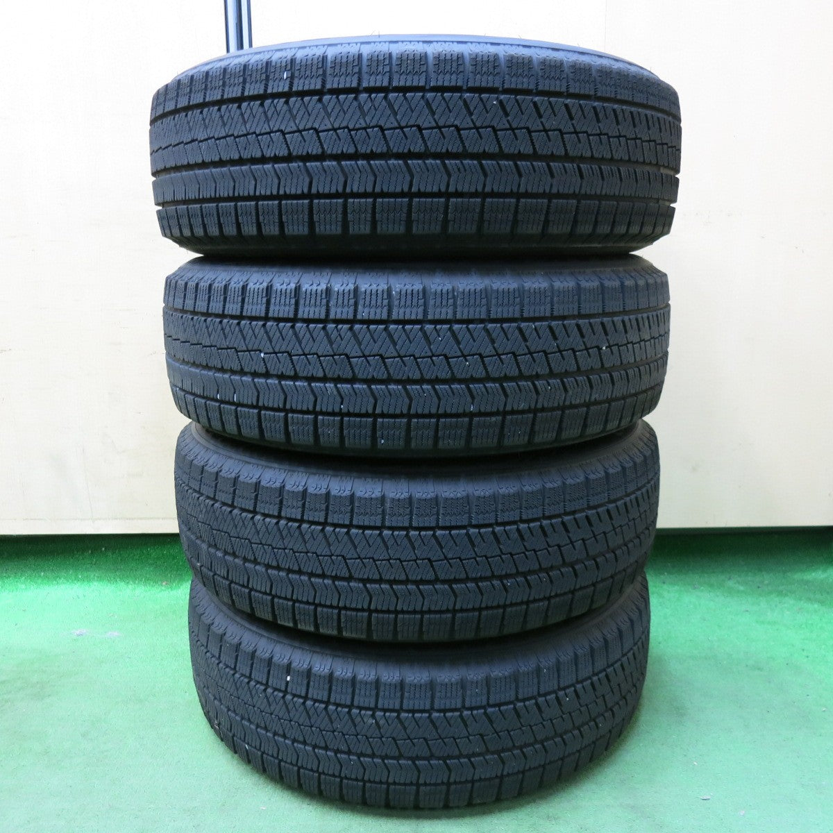 [送料無料] バリ溝！20年！9.5分★スタッドレス 195/65R16 ブリヂストン ブリザック VRX2 ECO FORME エコフォルム 16インチ PCD114.3/5H★4122708SYス
