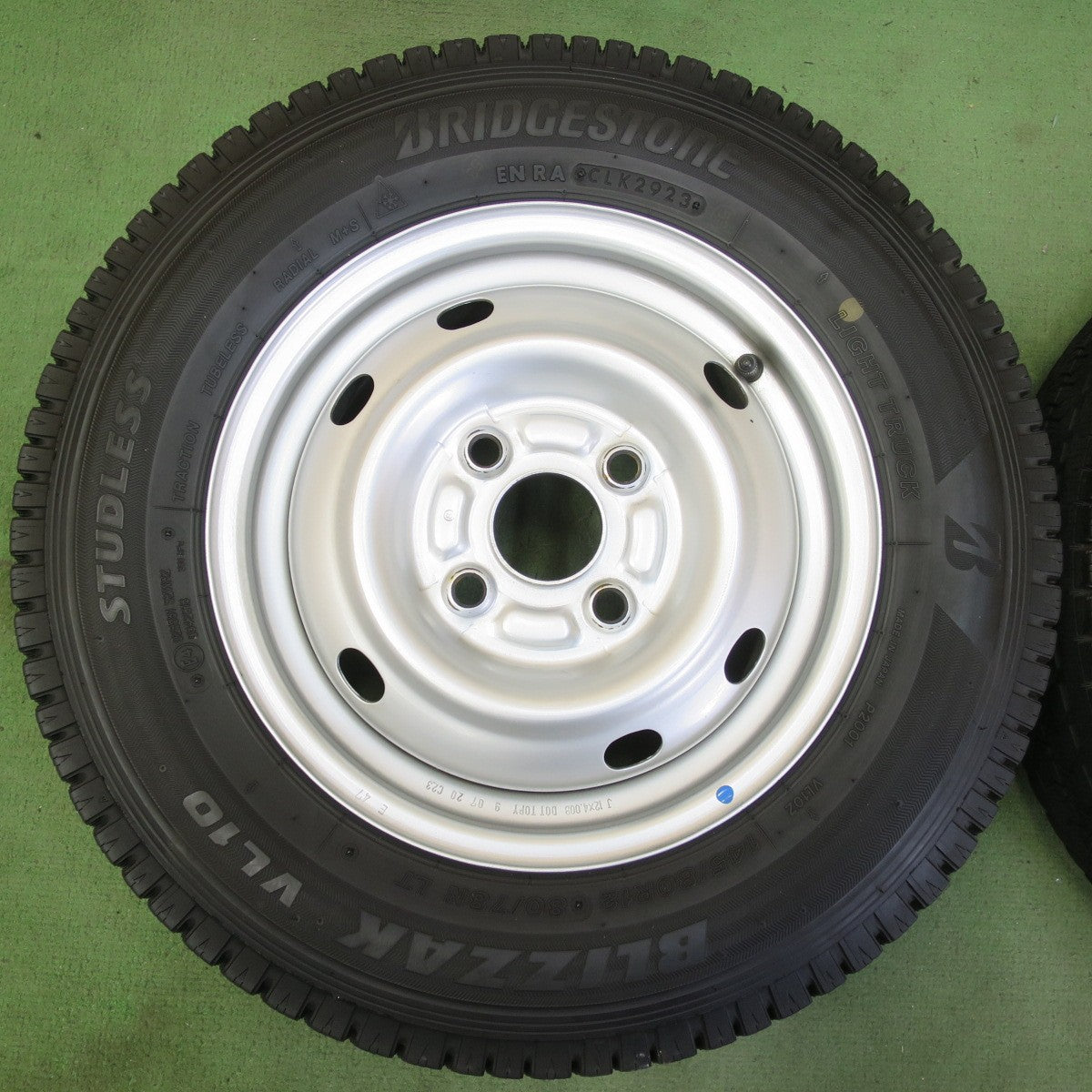 バリ溝！23年！キレイ！9分★スタッドレス 145/80R12 80/78N ブリヂストン ブリザック VL10 TOPY スチール ホイール 12インチ PCD100/4H★6042009イス