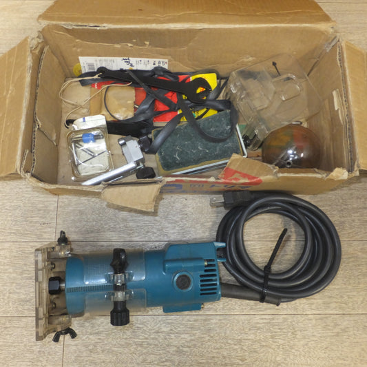 [送料無料] ★マキタ makita トリマ 3704　100V 350W 50-60Hz 3.8A 30000/min.★