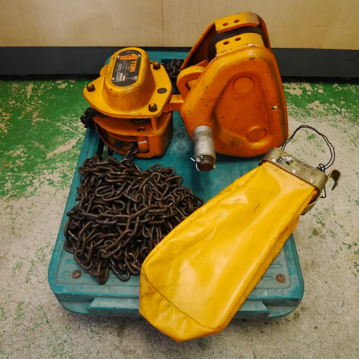[送料無料] ☆KITO キトー 1ton チェーンブロック M3形 トロリ TS2-367 工具 道具 1トン 1000kg 荷揚 吊り上げ 運搬 チェンブロ☆