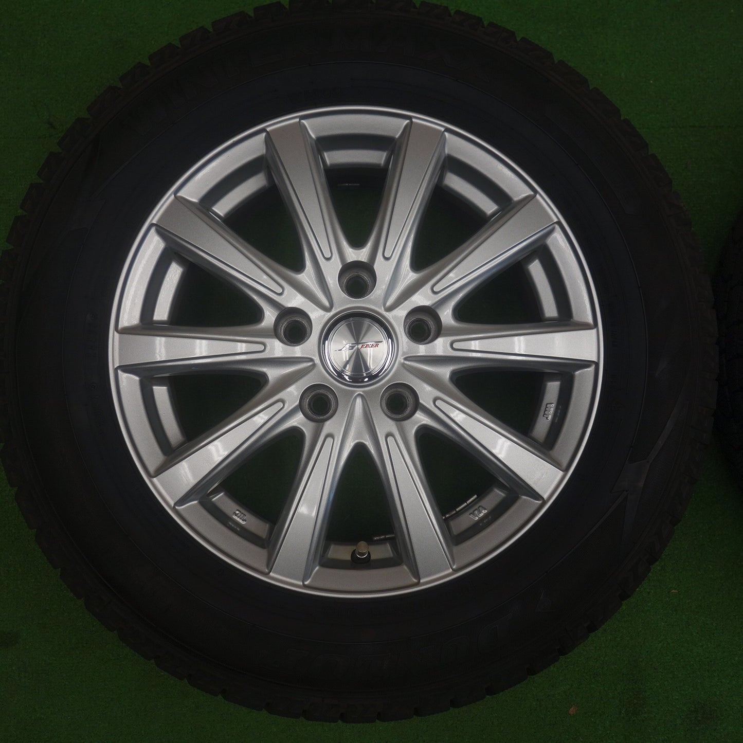 バリ溝！23年！キレイ！9.5分★スタッドレス 195/65R15 ダンロップ ウインターマックス WM02 JOKER ジョーカー 15インチ PCD114.3/5H★6040501KTス