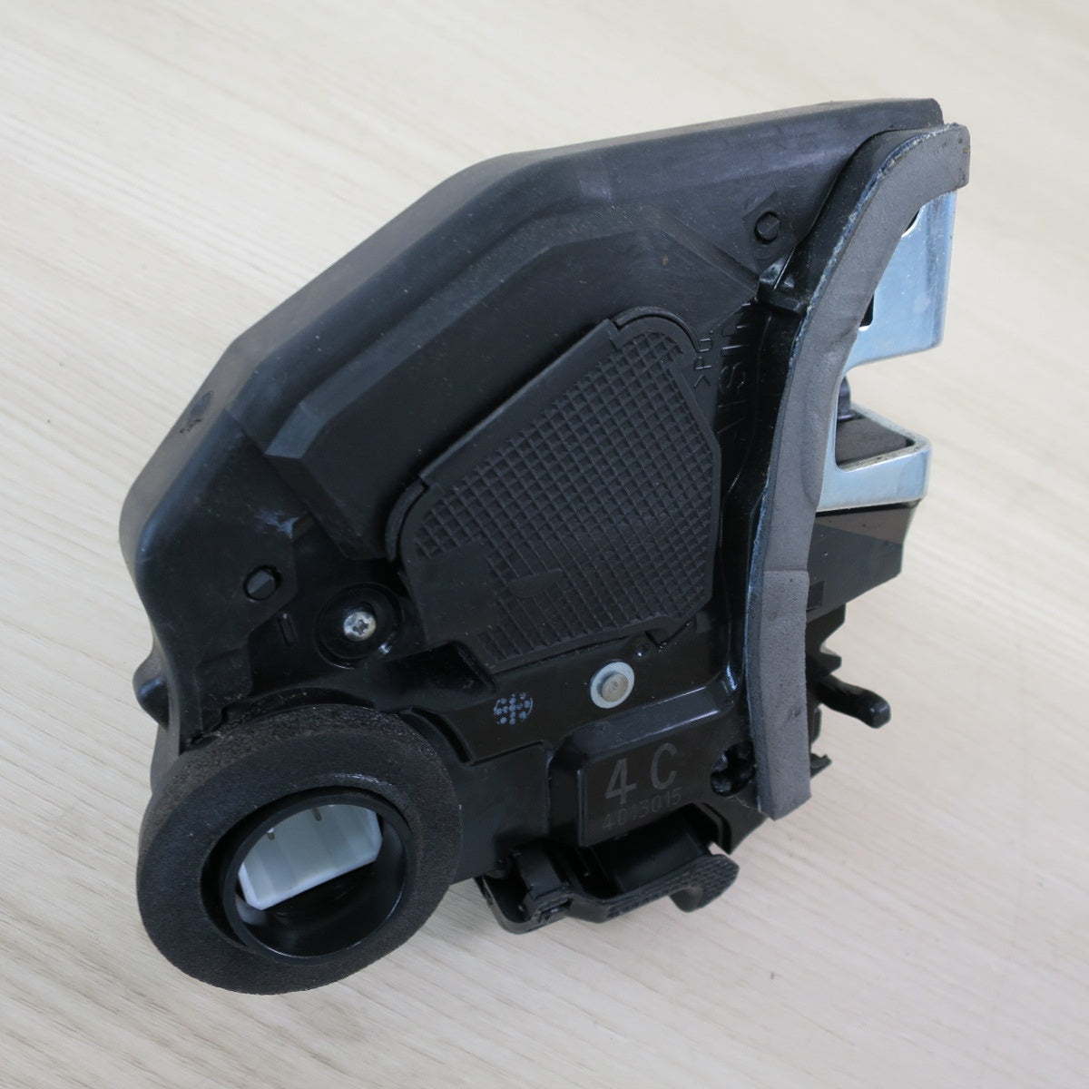 ♪トヨタ NHP10 アクア 等 純正 リア ドア ロック ソレノイド 69050-33120 右 側 のみ カー パーツ♪