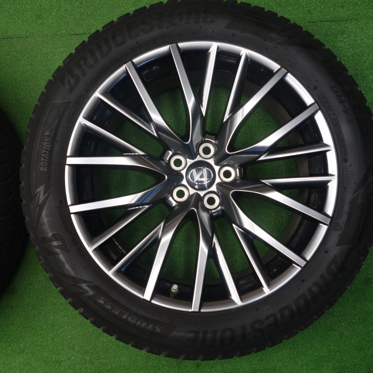 センサー付！キレイ★レクサス RX Fスポーツ 純正 235/55R20 スタッドレス ブリヂストン ブリザック DM-V3 20インチ PCD114.3/5H★6042401KTス
