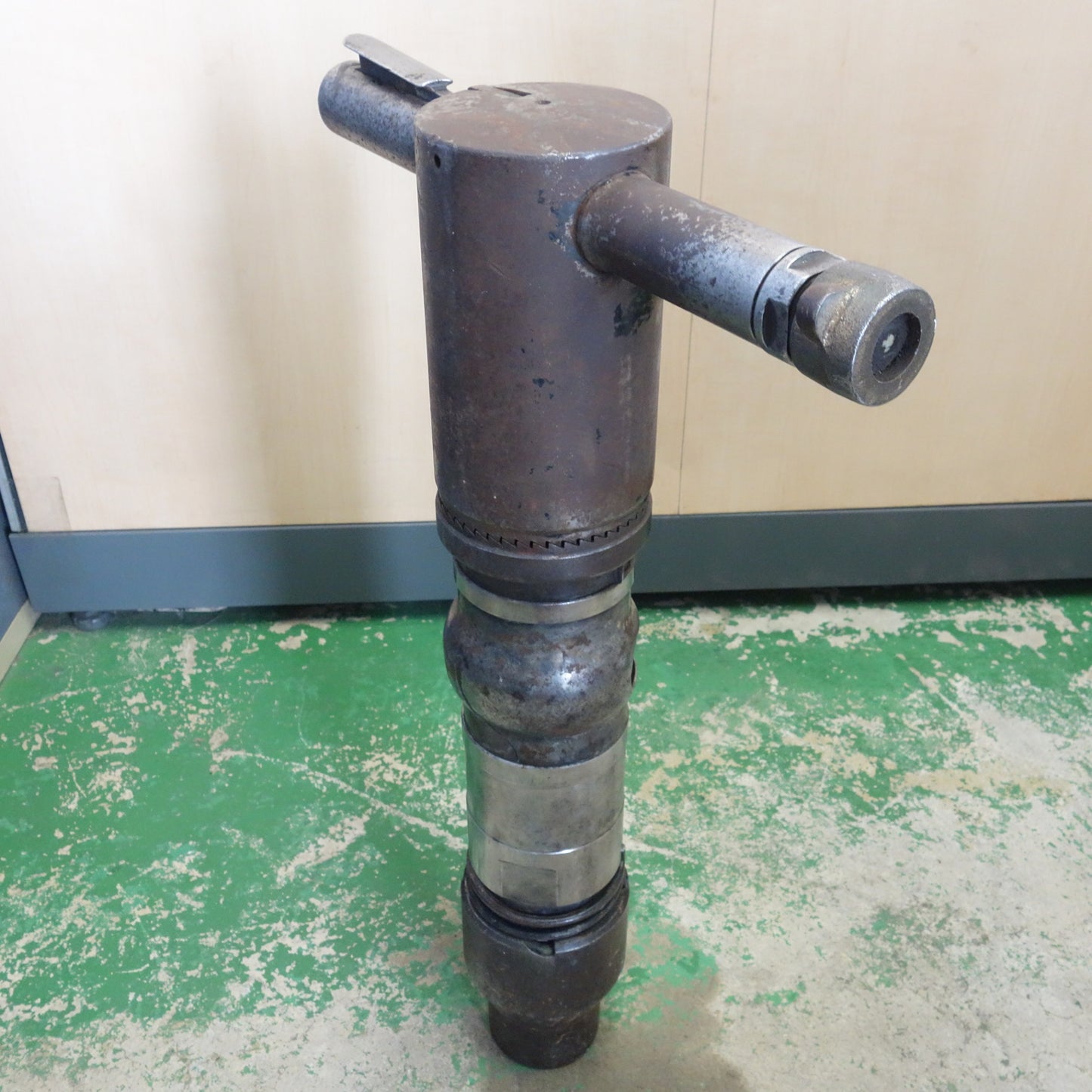 [送料無料] ☆東空 TOKU エアー式 コンクリート ブレーカー TCB型 TCB-300 ハツリ☆