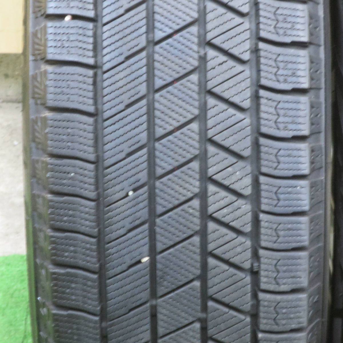 バリ溝！22年！キレイ！9.5分★プリウス 等 195/65R15 スタッドレス ブリヂストン ブリザック VRX3 LEBEN レーベン 15インチ PCD100/5H★6021403TTス