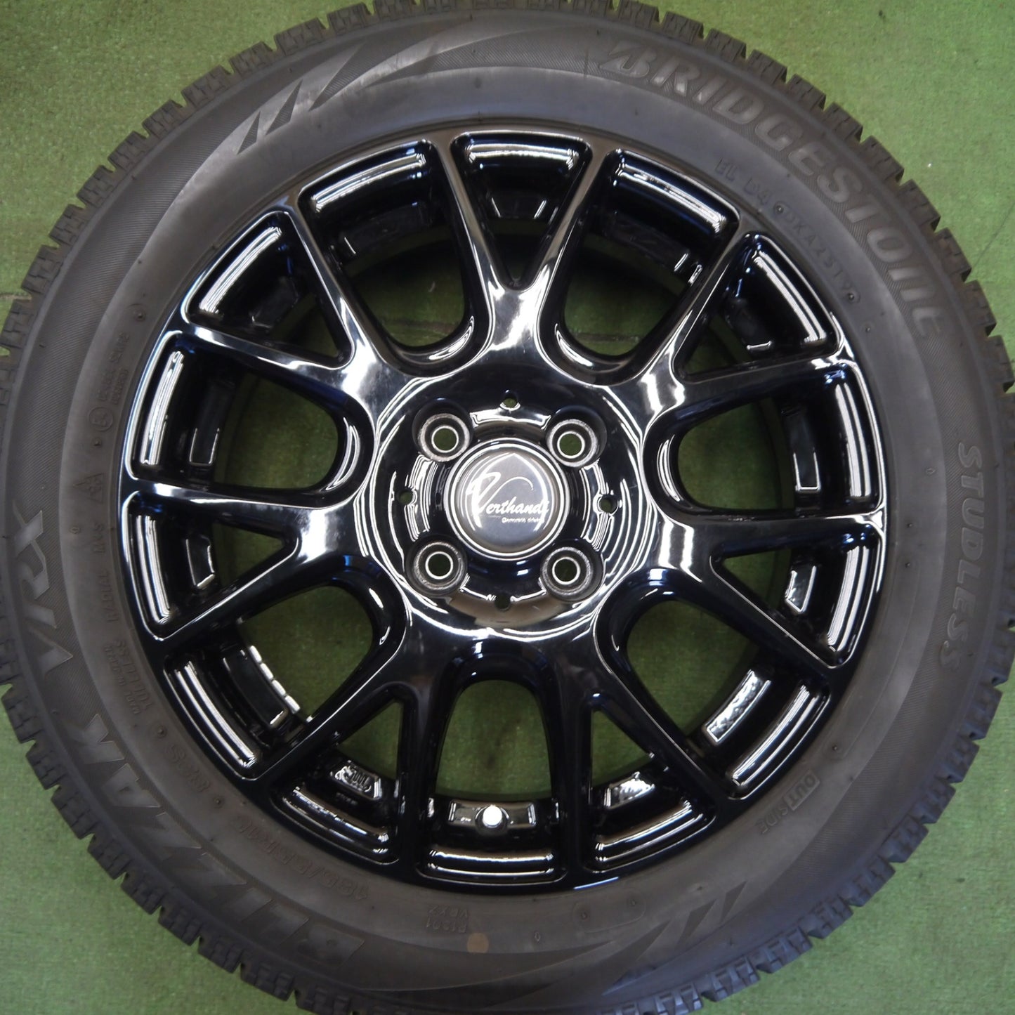バリ溝！キレイ！9分◎スタッドレス 185/55R15 ブリヂストン ブリザック VRX Verthandi ヴェルザンディ 15インチ PCD100/4H◎6061705Hス