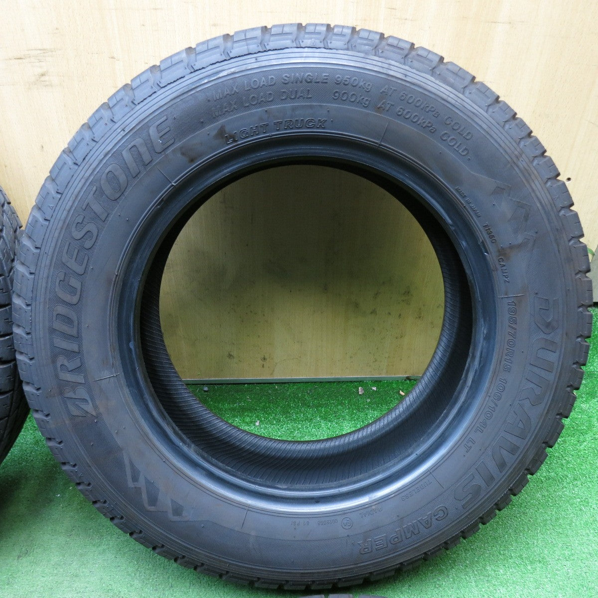 ほぼ未使用！23年！6本◎キャンピングカー 専用 タイヤ 195/70R15 106/104L ブリヂストン デュラビス キャンパー DURAVIS CAMPER 15インチ◎6092105KKノタ