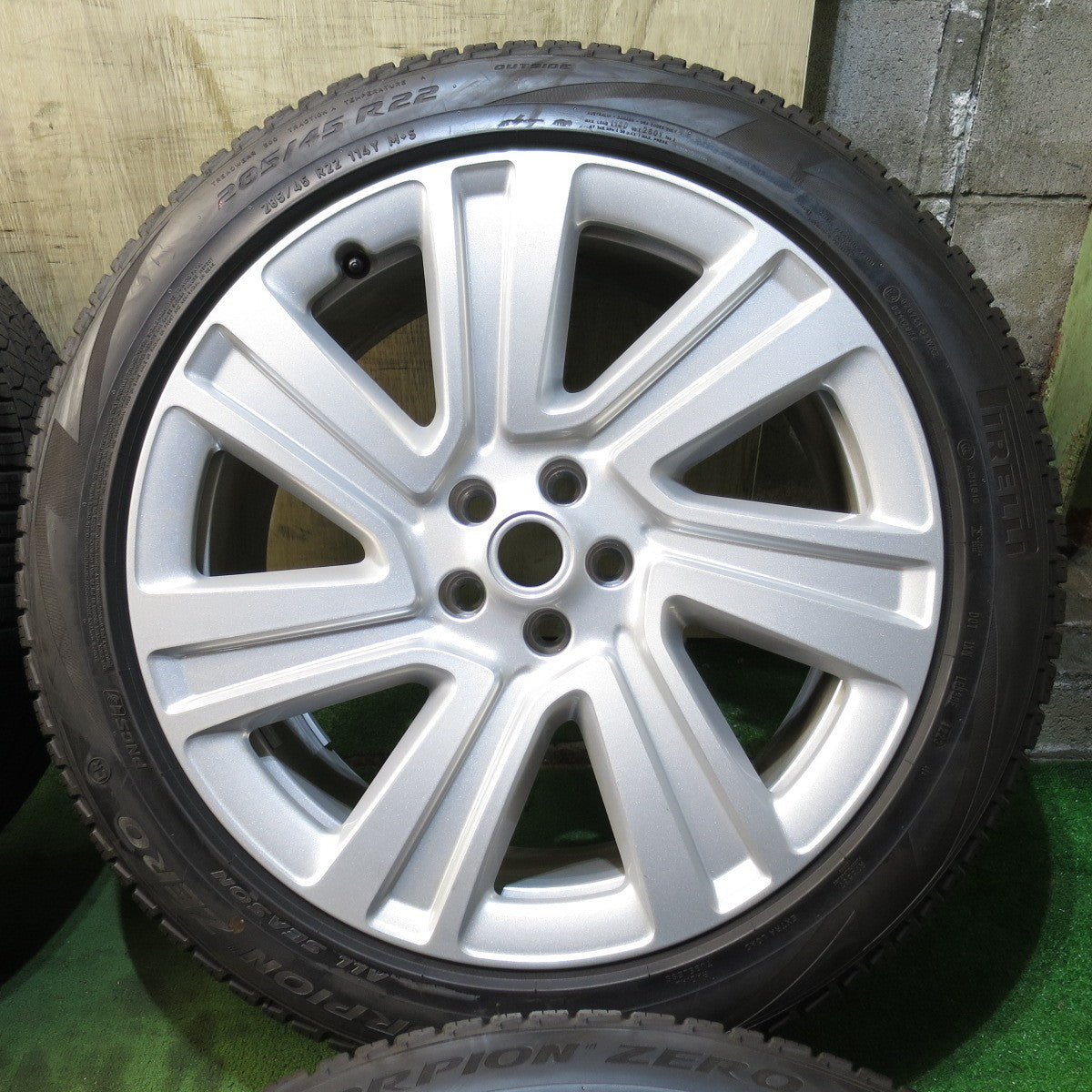 *送料無料* 新車外し！23年★ランドローバー レンジローバー HSE 純正 285/45R22 ピレリ スコーピオン ゼロ PCD120/5H★4031802クノ