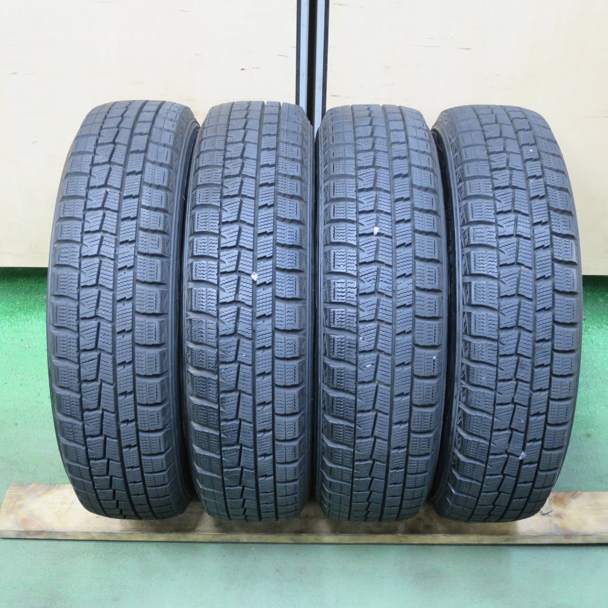 超バリ溝！キレイ！9.5分以上★スタッドレス 155/65R14 ダンロップ ウインターマックス WM01 SEIN ザイン 14インチ PCD100/4H★5111203TTス
