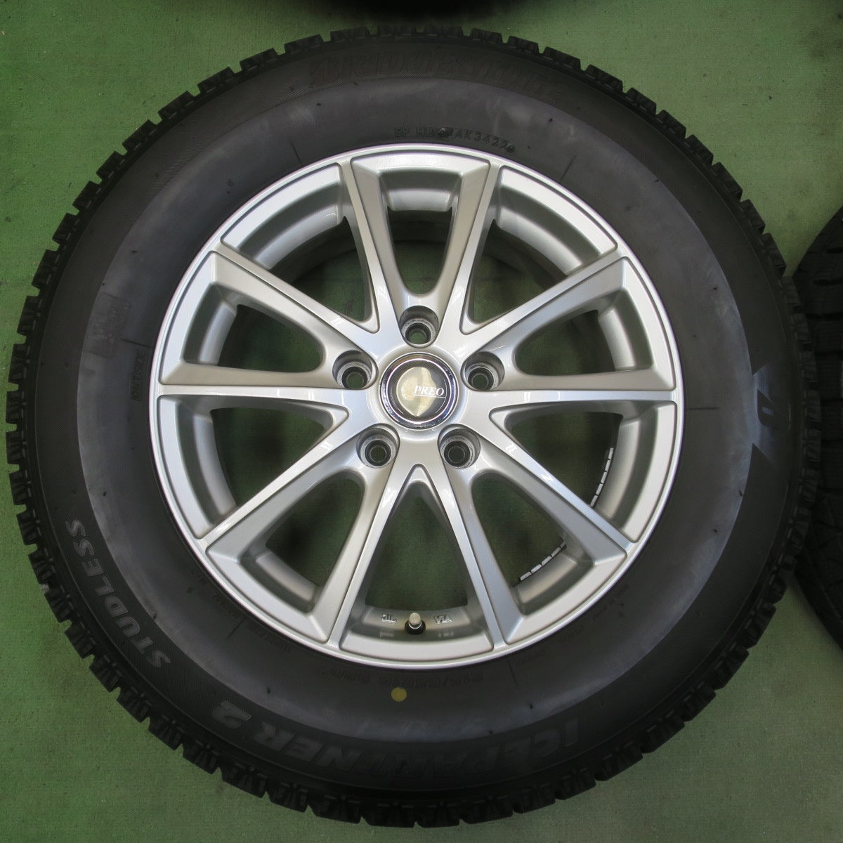 バリ溝！22年！キレイ！9.5分◎スタッドレス 215/65R16 ブリヂストン アイスパートナー2 PREO プレオ 16インチ PCD114.3/5H◎6100807イス