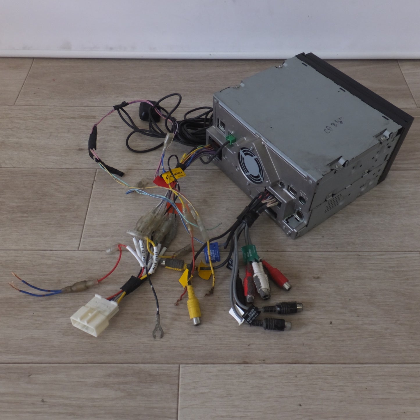 [送料無料] 現状品★カロッツェリア carrozzeria AV一体型メモリーナビゲーション 楽ナビ AVIC-MRZ99[85]★
