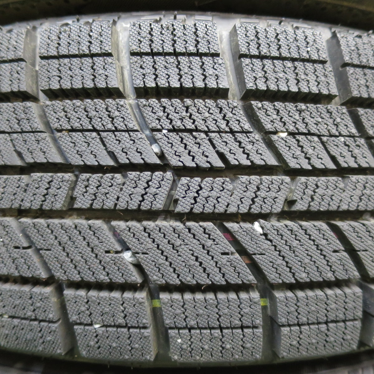 [送料無料] バリ溝！21年！キレイ！ほぼ10分★スタッドレス 175/65R15 ナンカン アイスアクティバ AW-1 Verthandi ヴェルザンディ 15インチ PCD100/4H★4111505イス