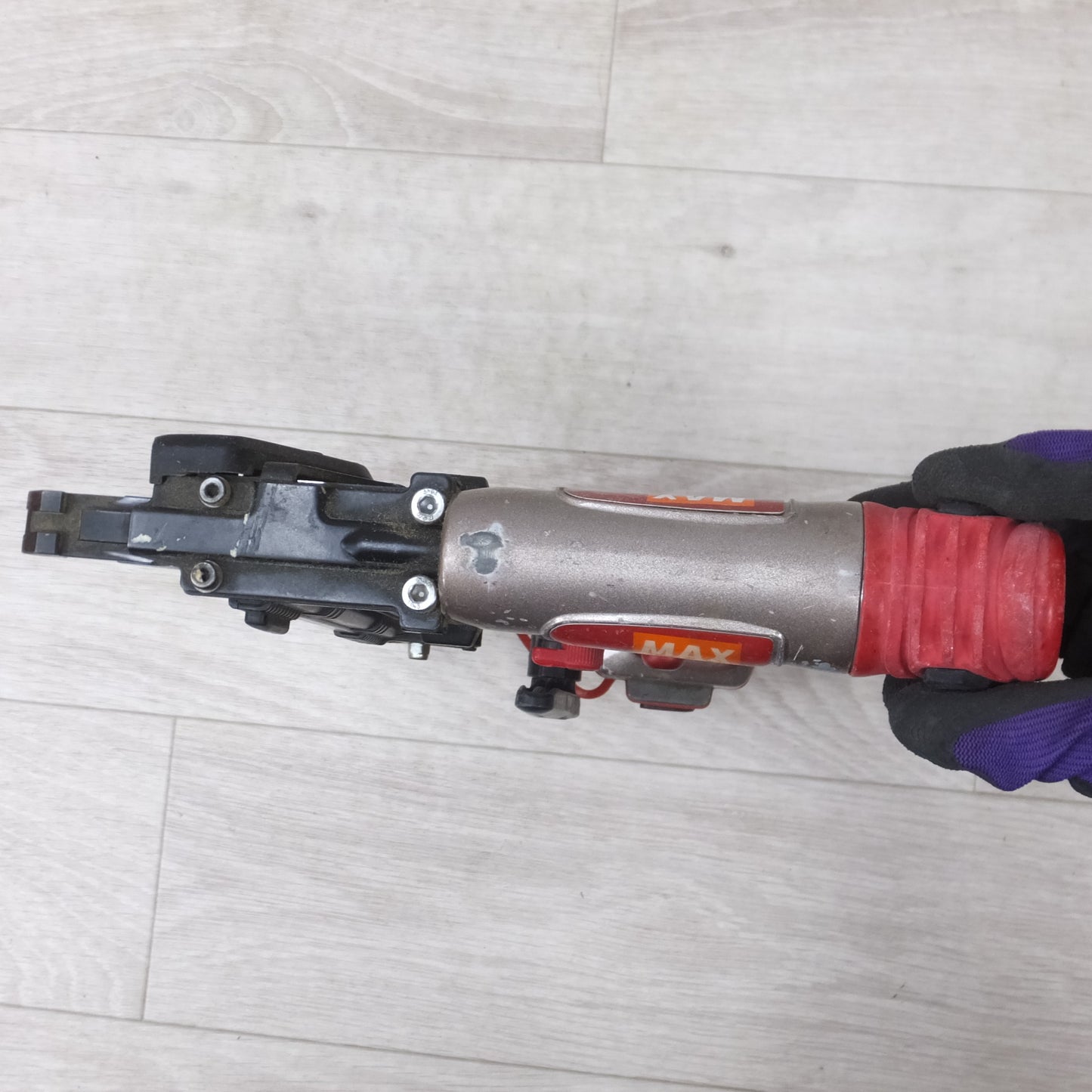 [送料無料] 付属品付き◆マックス MAX 高圧 フロア用 釘打機 スーパーネイラ 38F2 フロアタッカー 釘打ち ケース付き エア工具◆