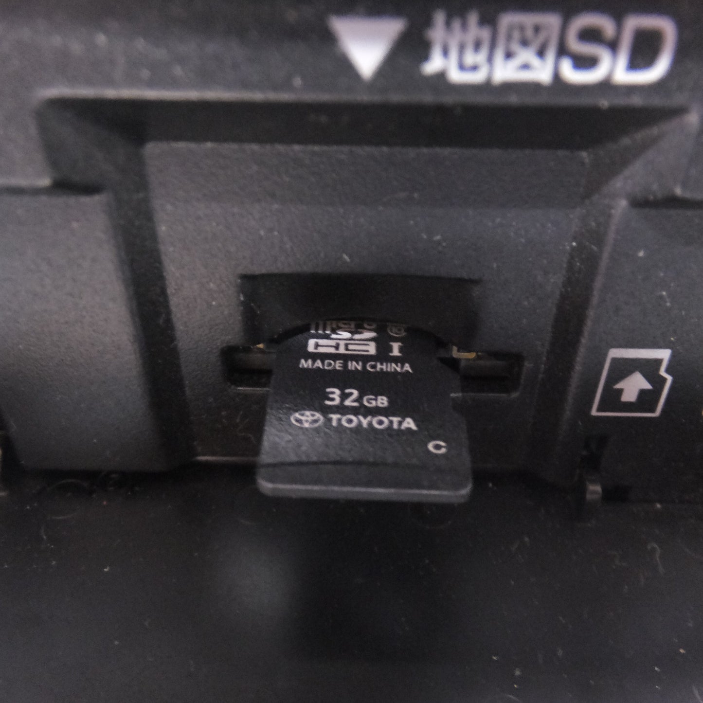 [送料無料] ★富士通テン製 トヨタ 純正 SDナビゲーション NSZT-Y66T 08605-00A40(3)★