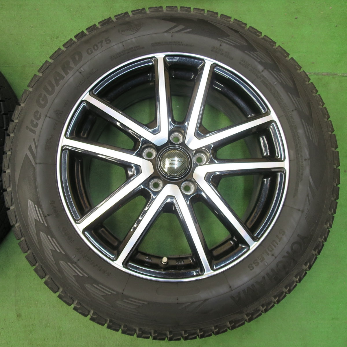 [送料無料] バリ溝！キレイ！8.5分★スタッドレス 225/65R17 ヨコハマ アイスガード G075 STRANGER ストレンジャー 17インチ PCD114.3/5H★5011108イス
