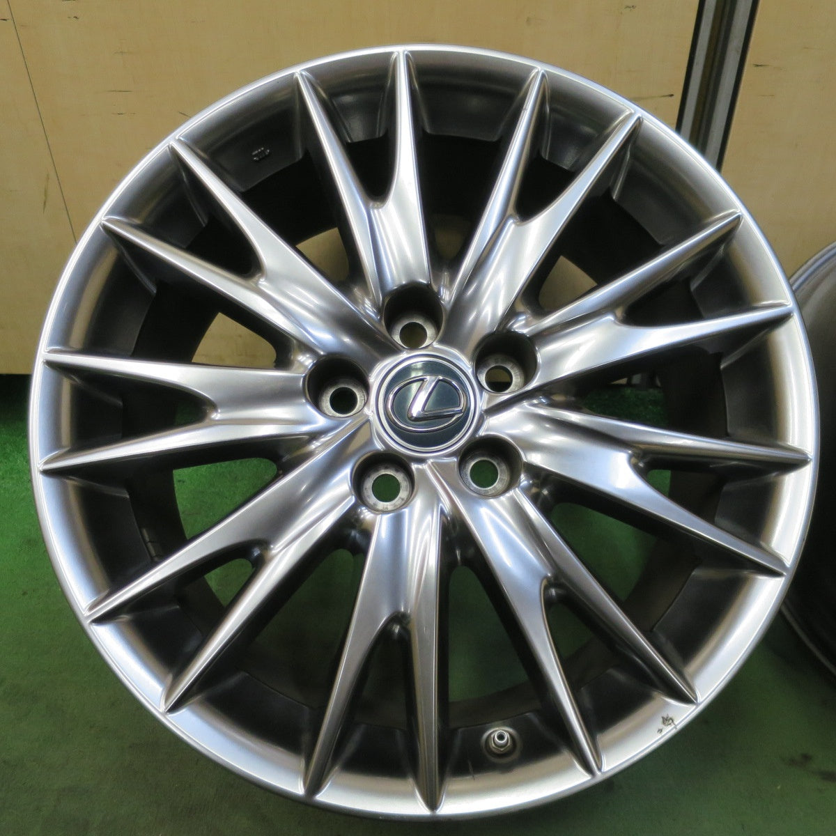 センサー付き◎レクサス GS バージョンL 純正 ホイール 18インチ 18×8J PCD114.3/5H◎6081101NGホ