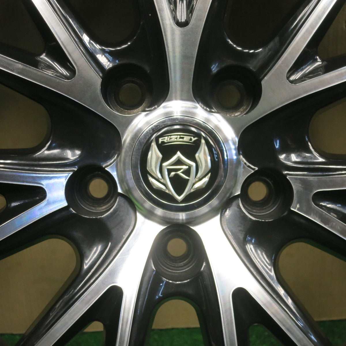 バリ溝！9.5分★スタッドレス 225/65R17 ダンロップ ウインターマックス SJ8 SJ8+ RiZLEY ライツレー 17インチ PCD114.3/5H★6020703NKス