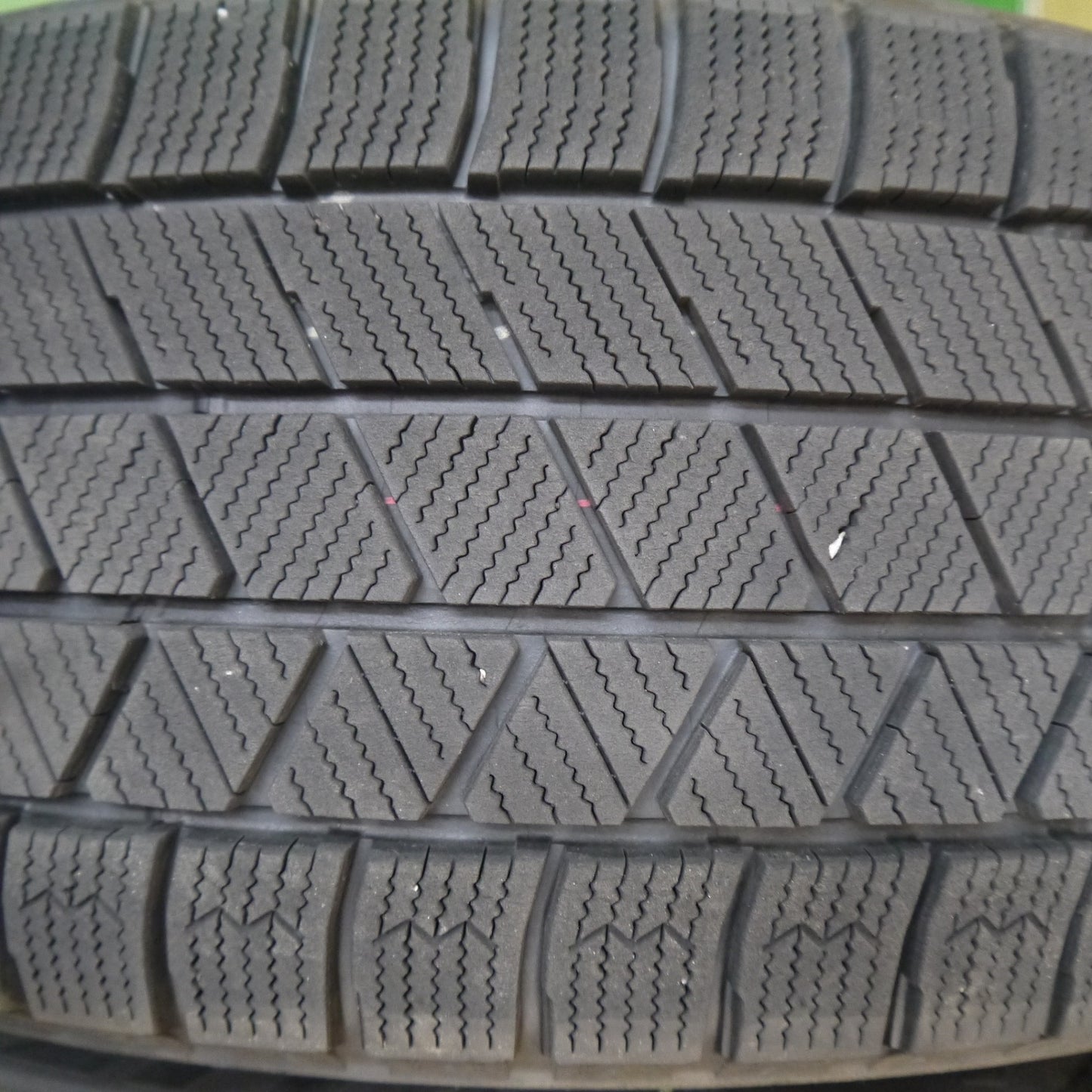 バリ溝！23年！9.5分★スタッドレス 215/60R16 ブリヂストン ブリザック VRX3 TEAD テッド 16インチ PCD114.3/5H★6030207Hス