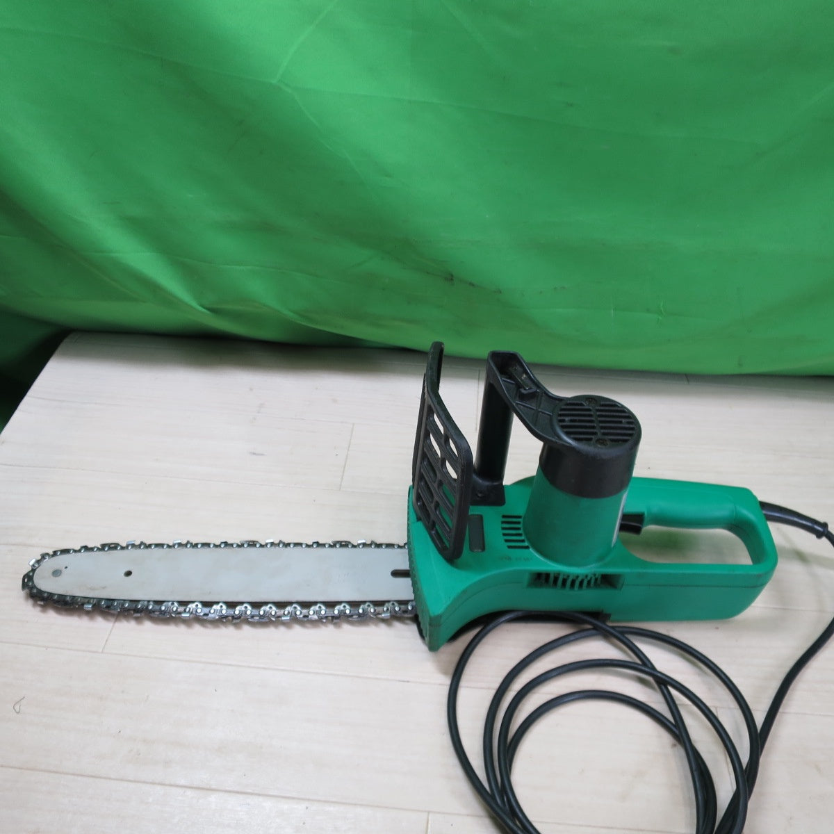 [送料無料] ☆マキタ 300mm 電気 チェーンソー M501 切断機 電動 工具 チェンソー makita 100V☆