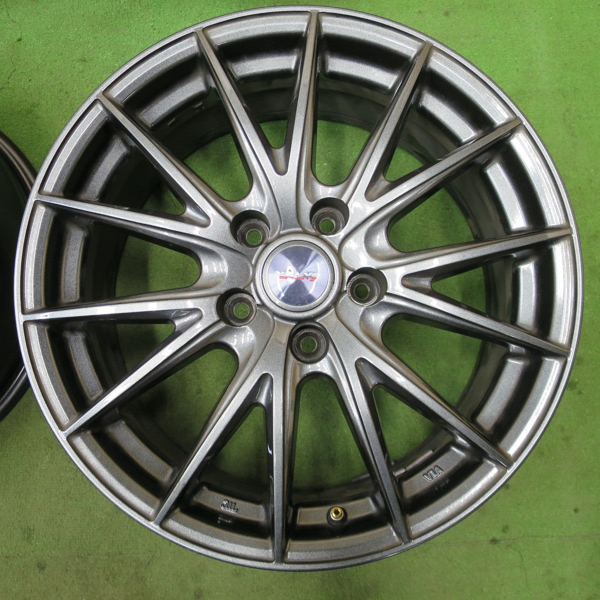 キレイ★VELVA SPORTZ ヴェルヴァ 17インチ ホイール 17×7J PCD114.3/5H★6042705NGホ