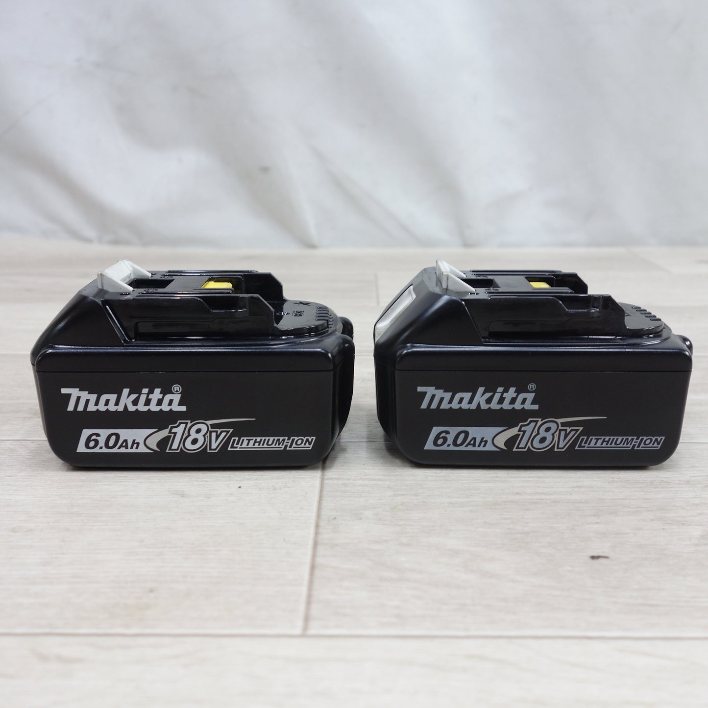 [送料無料] 付属品付き！バッテリー2個◆マキタ ロボット クリーナー RC200D 業務用 掃除機 18V 2口 急速 充電器 DC18RD makita◆