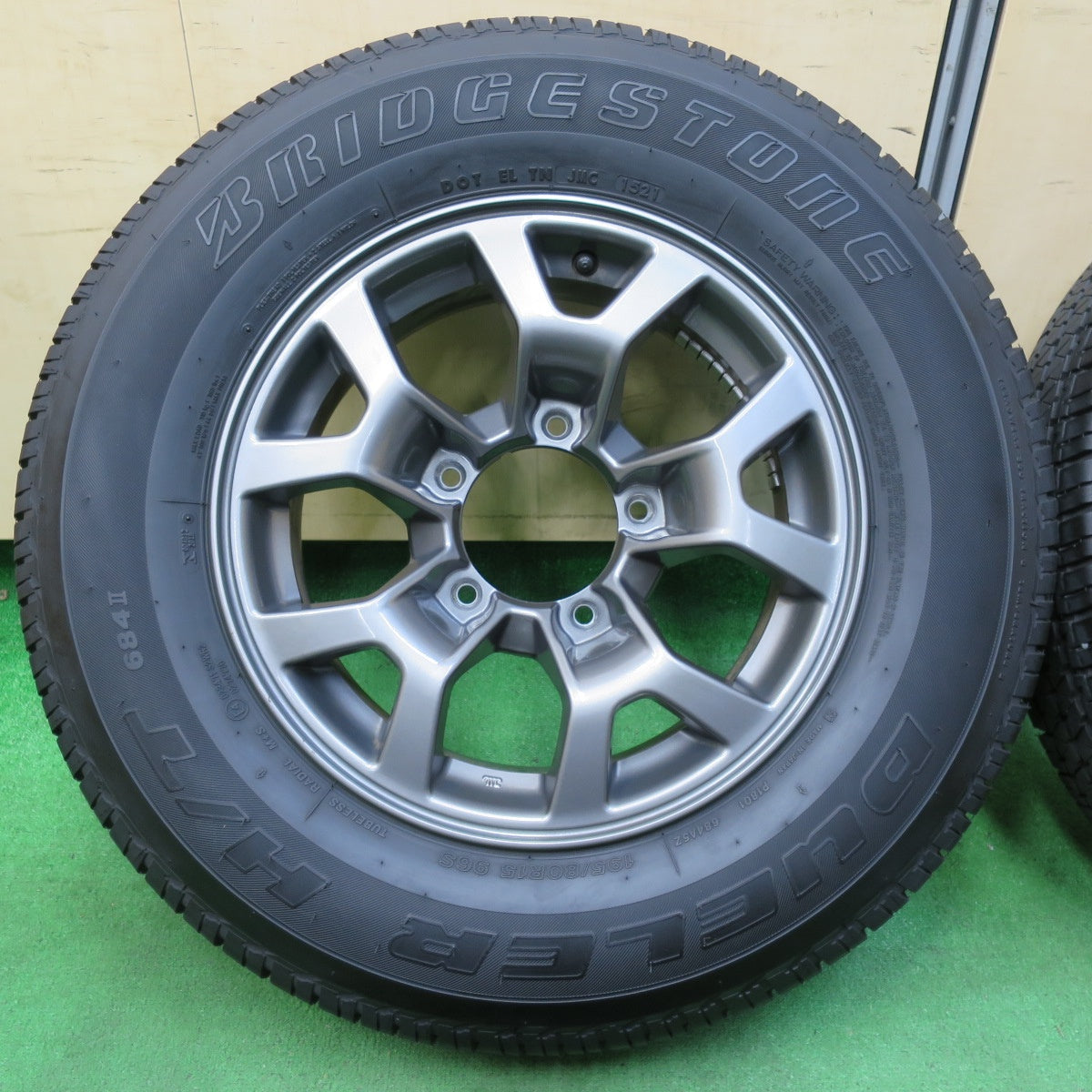 *送料無料* バリ溝！21年！キレイ！9.5分★スズキ JB74 ジムニーシエラ 純正 195/80R15 ブリヂストン デューラー H/T 684Ⅱ 15インチ PCD139.7/5H★4062107イノ