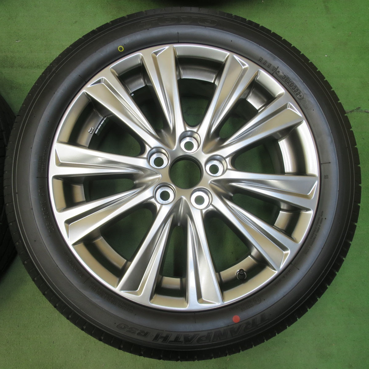 新車外し！22年★トヨタ 30系 アルファード ヴェルファイア 純正 235/50R18 トーヨー トランパス R30 18インチ PCD114.3/5H★5123001イノ