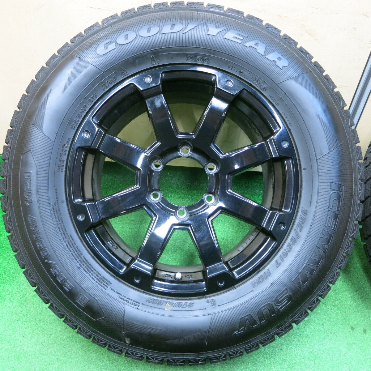 バリ溝 キレイ 9.5分★ランクル等 265/65R17 スタッドレス グッドイヤー アイスナビ SUV 社外 アルミ PCD139.7/6H★3121201イス