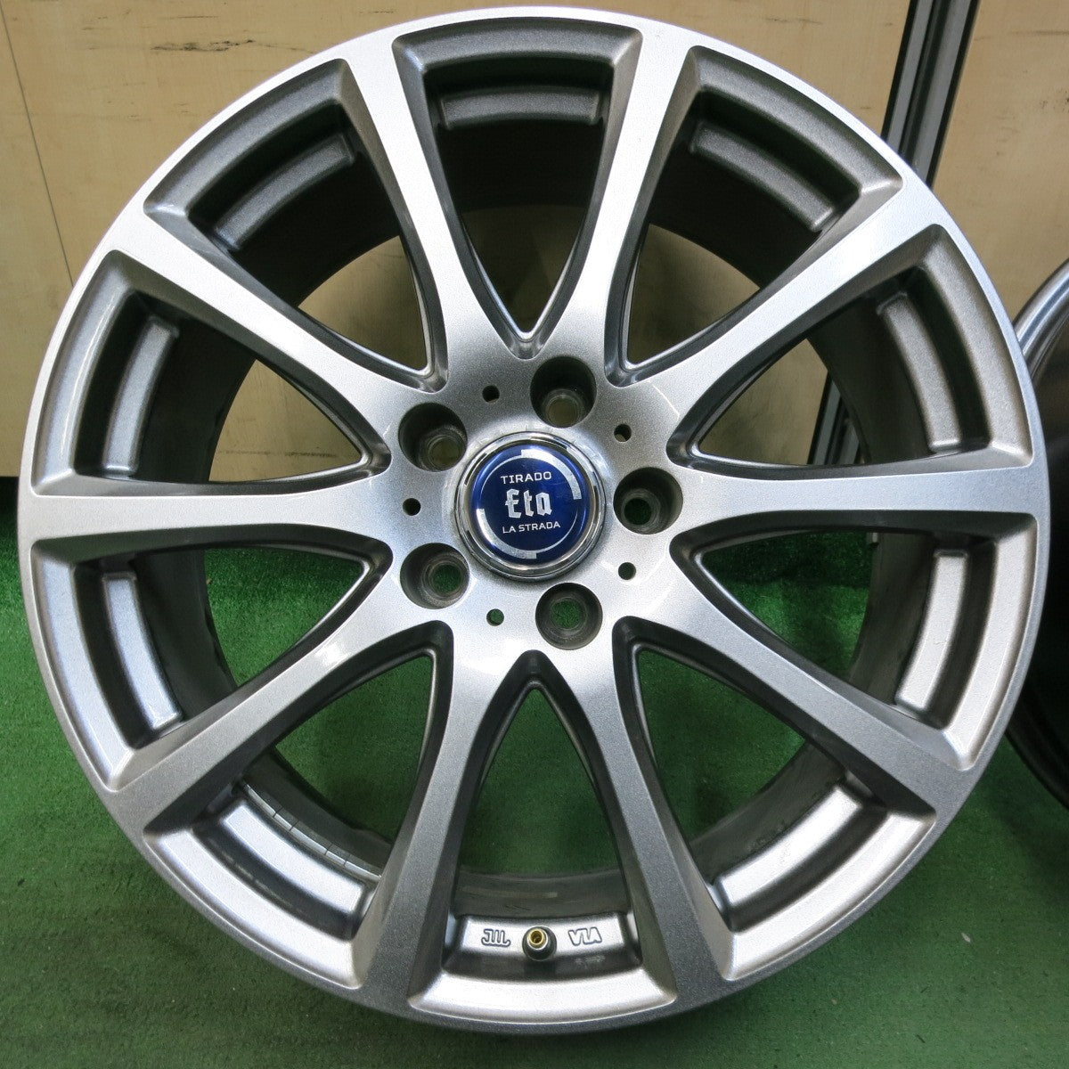 [送料無料] キレイ★TIRADO Eta LA STRADA 阿部商会 ホイール 18インチ 18×7.5J ティラード ラストラーダ イータ PCD114.3/5H★5010802SYホ