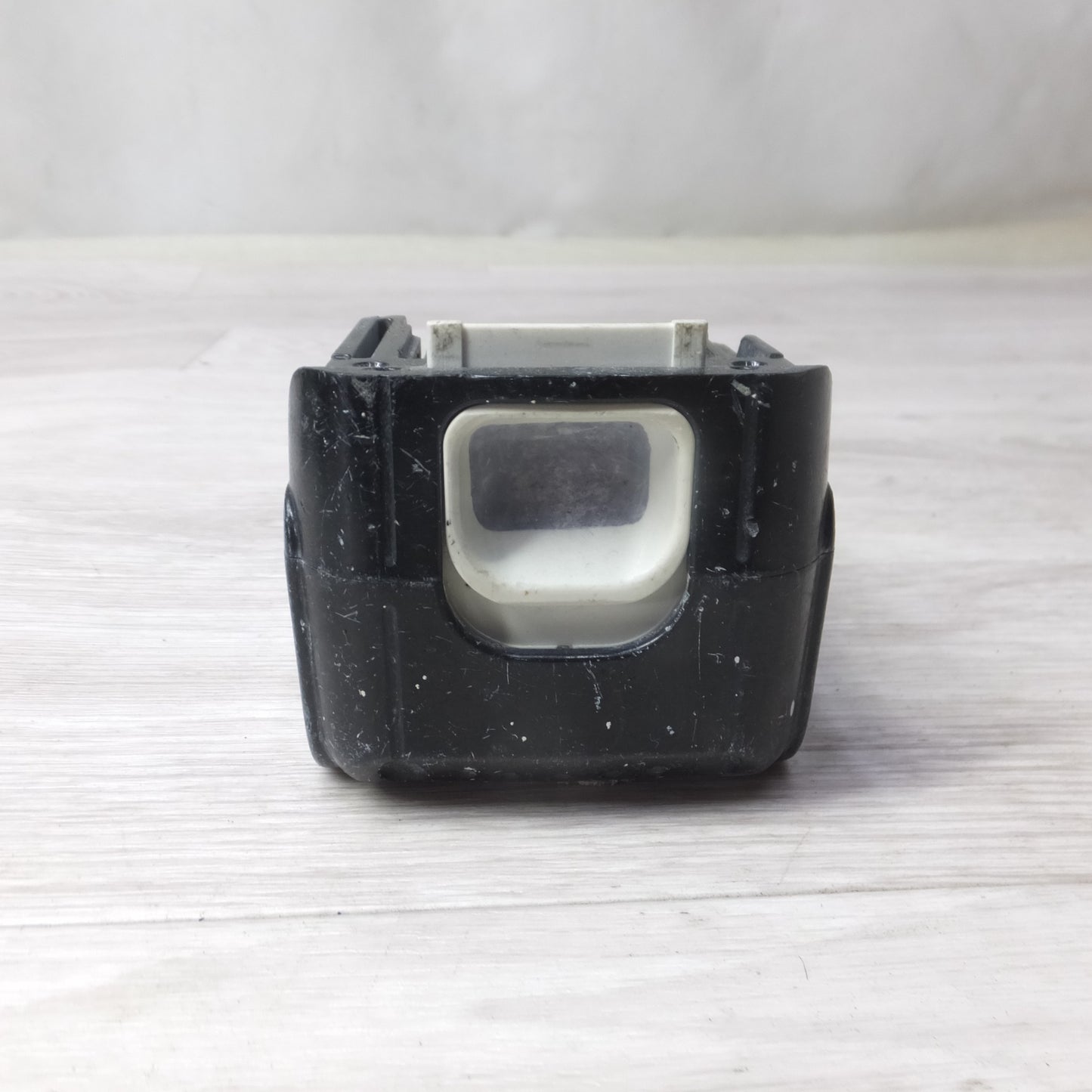 [送料無料] ◆makita マキタ Li-on リチウムイオンバッテリー BL1440 DC14.4V 4.0Ah 58Wh 電動工具◆