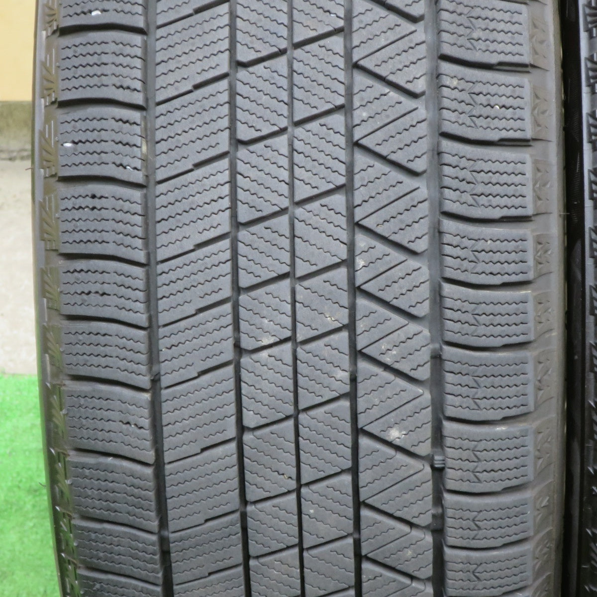 バリ溝！23年！キレイ！9.5分★BMW 等 smartline 365 225/50R17 スタッドレス ブリヂストン ブリザック VRX3 スマートライン 17インチ PCD112/5H★5112205TTス