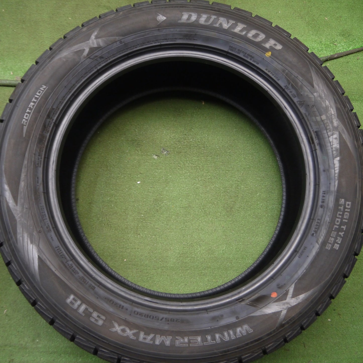 *送料無料* 超バリ溝！9.5分以上★スタッドレス 285/50R20 ダンロップ ウインターマックス SJ8 タイヤ 20インチ ランクル 200 レクサス LX 等★4061105Hスタ