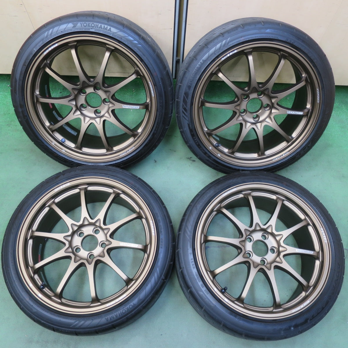 バリ溝！25年！キレイ！9.5分◎プリウス 86 BRZ 等 RAYS VOLK RACING CE28N-plus 鍛造 225/40R18 ヨコハマ アドバン APEX V601 レイズ 18インチ PCD100/5H◎6072803イノ