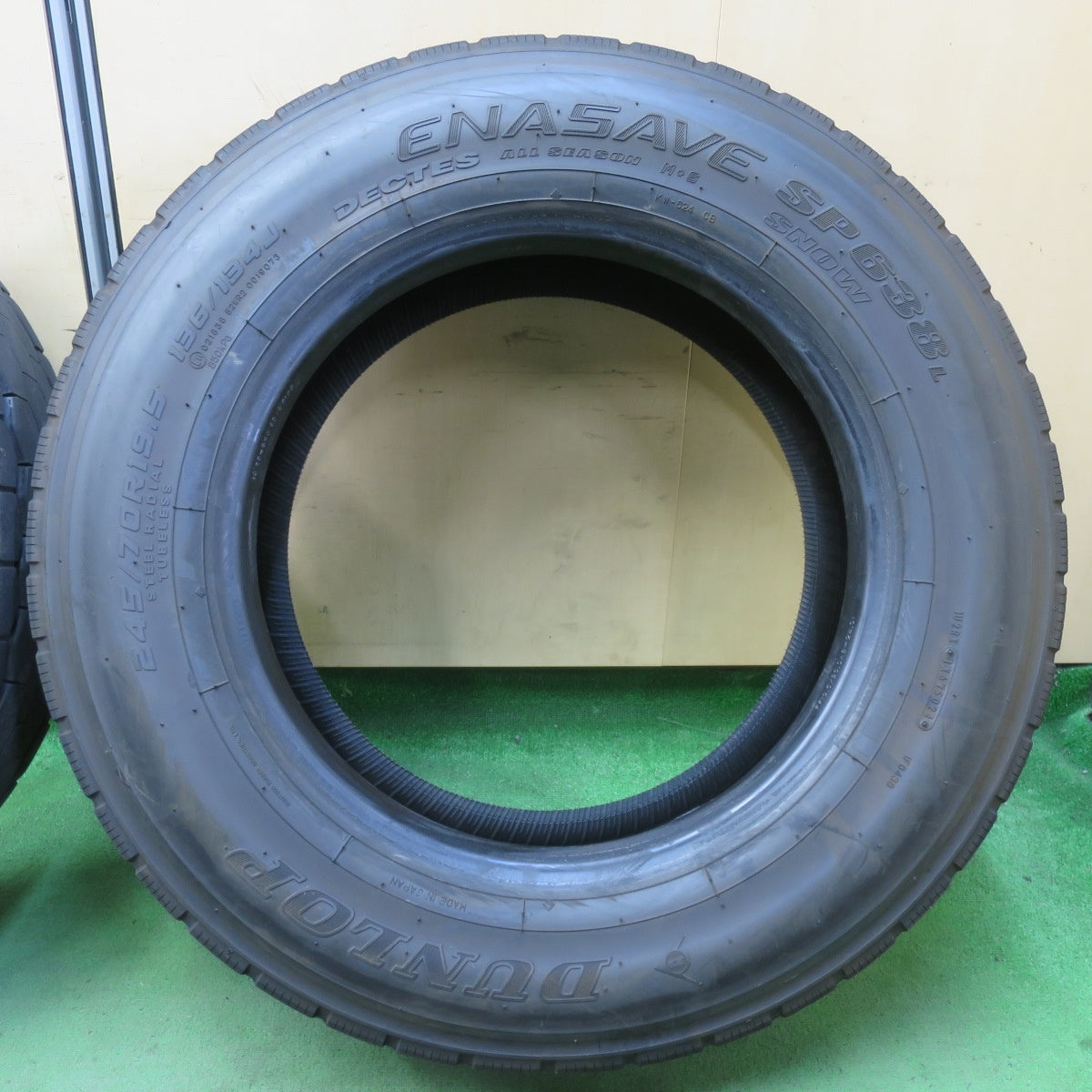 新車外し！25年！ほぼ未使用★トラック タイヤ 245/70R19.5 136/134J ダンロップ エナセーブ SP638L DECTES デクテス オールシーズン 19.5インチ★5052608イスタ
