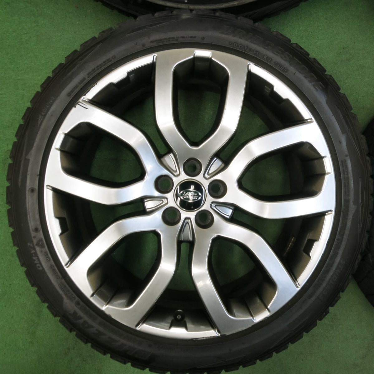 [送料無料] 4本価格★ランドローバー レンジローバー イヴォーク 純正 245/45R20 スタッドレス ブリヂストン ブリザック DM-V2 20インチ PCD108/5H★4120405SYス