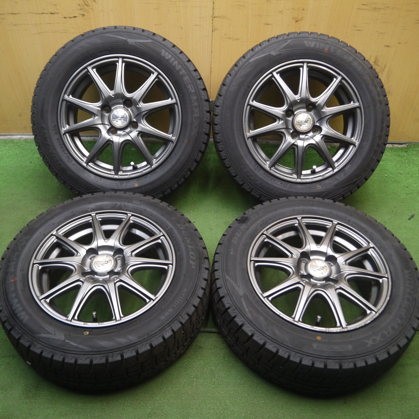 *送料無料* バリ溝！23年！キレイ！9.5分以上★スタッドレス 175/65R14 ダンロップ ウインターマックス WM02 FINAL SPEED MiD PCD100/4H★4053110Hス